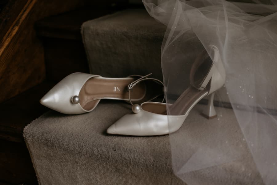 Trouwfotograaf Evelien Thijssen met bruidspaar bij Groot Buggenum in Graten