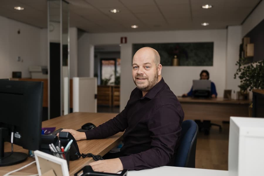 Bedrijfsfotografie voor de nieuwe website van Wijnen Vastgoed in het centrum van Someren, met professionele portretten en sfeerbeelden.