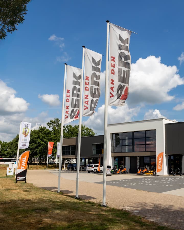 Bedrijfsfotografie voor Van Den Berk Tuinmachines.